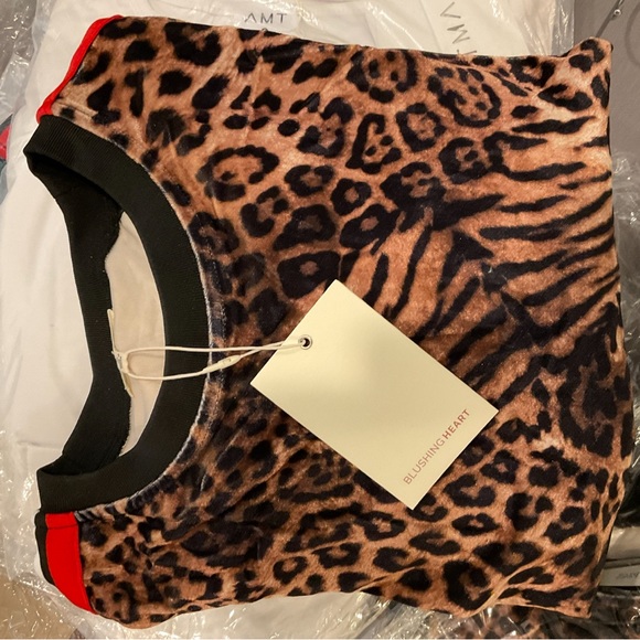 🆕Leopard Print Velvet Sweater Red Brown & Black - Picture 8 of 16